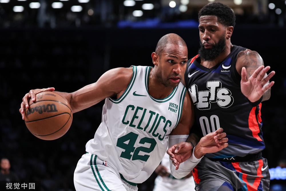 凭借娴熟的 凭借娴熟的